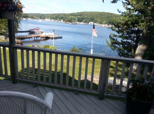 11 Shore Rd, Lake Hopatcong, NJ 07849