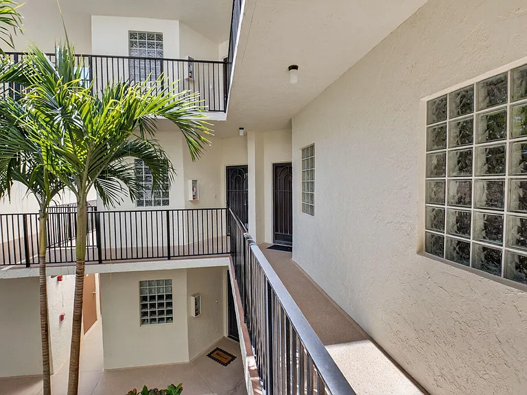 5155 Europa Dr #M — Photo 27