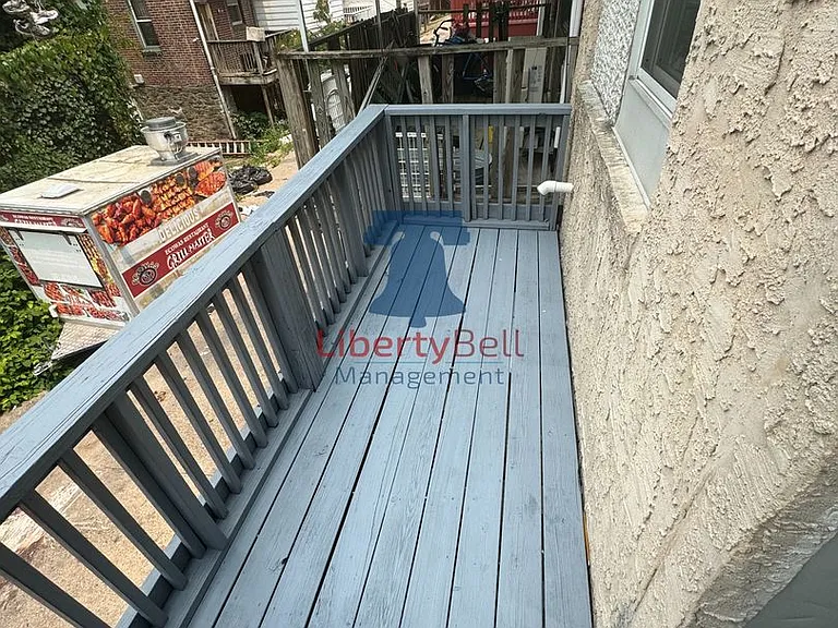 5923 Windsor Ave — Photo 18