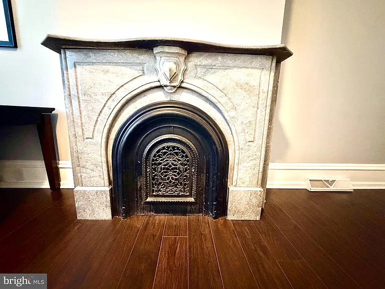 348 Farnsworth Ave #1R — Photo 9