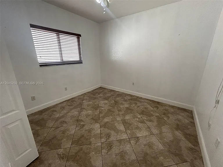 8842 NW 142nd Ln — Photo 22