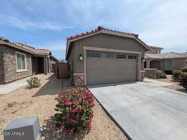 3703 S 63rd Dr — Photo 2
