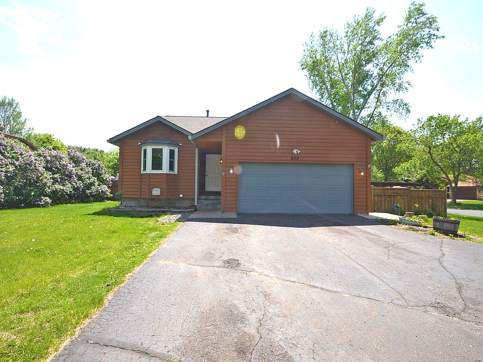 1st image of 900 101st Ln NE