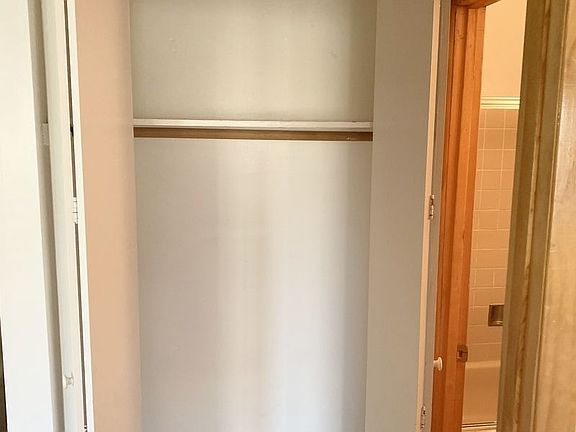 5th image of 2595 38th St APT 3B