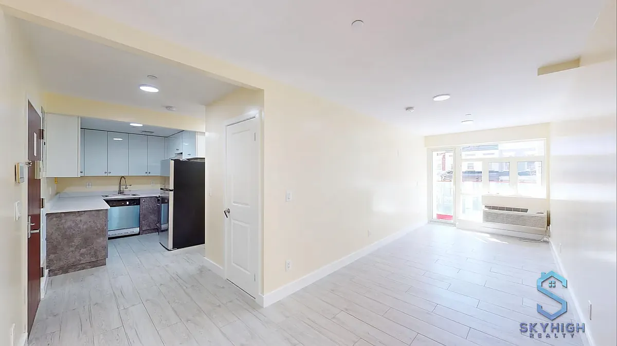 Building Photo - 1079 Lafayette Ave #401