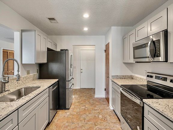 2nd image of 607 Waterwood Dr