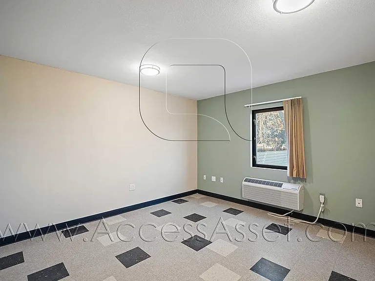 636-164-032 108th — Photo 12