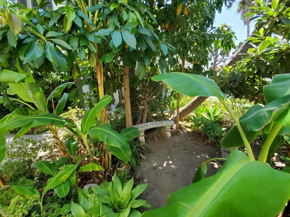 106 S Edgemont St, Los Angeles, CA 90004