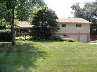 2521 Donna Dr, Columbus, OH 43220