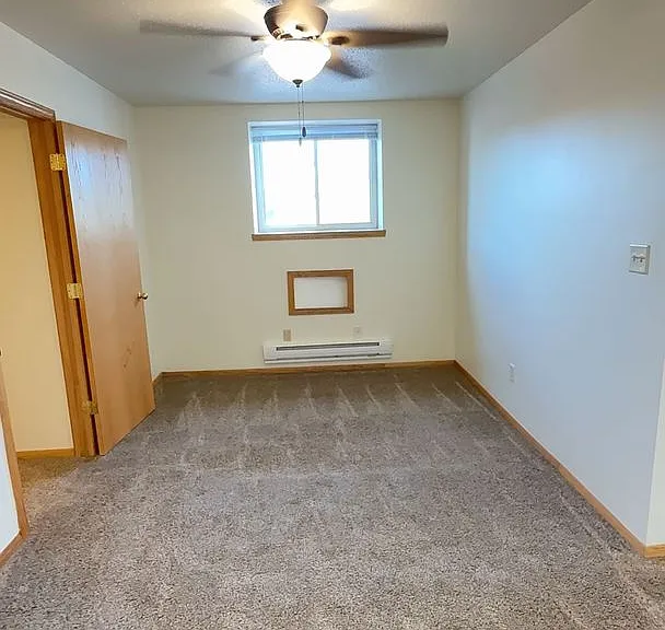224 N Broadway St — Photo 6