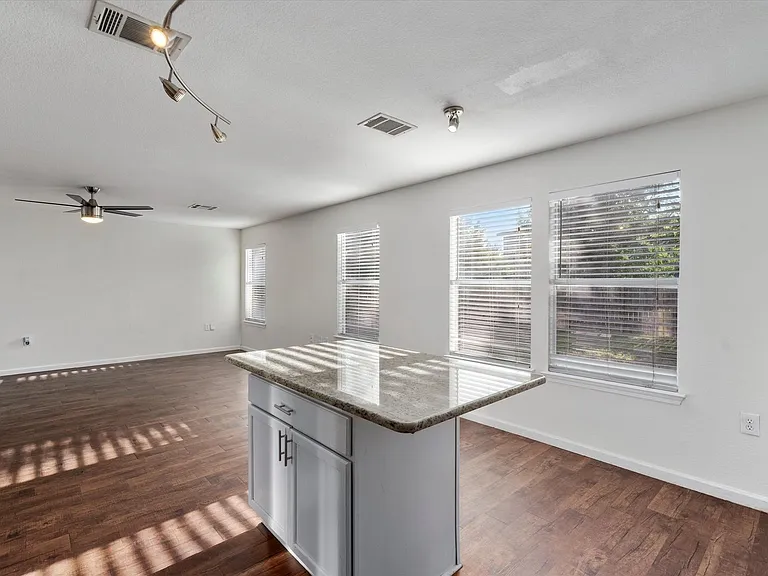 3516 Sand Dunes Ave — Photo 11