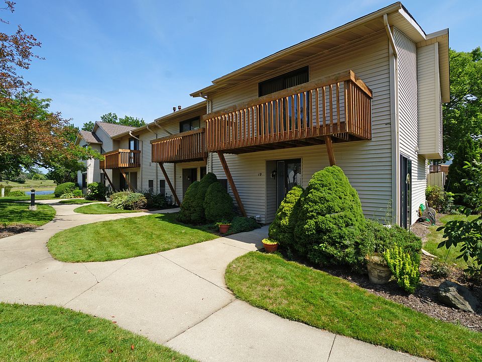 1st image of 19 Constitution Ct #19