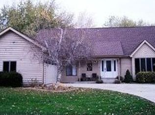 216 W Elizabeth Dr, Schererville, IN 46375