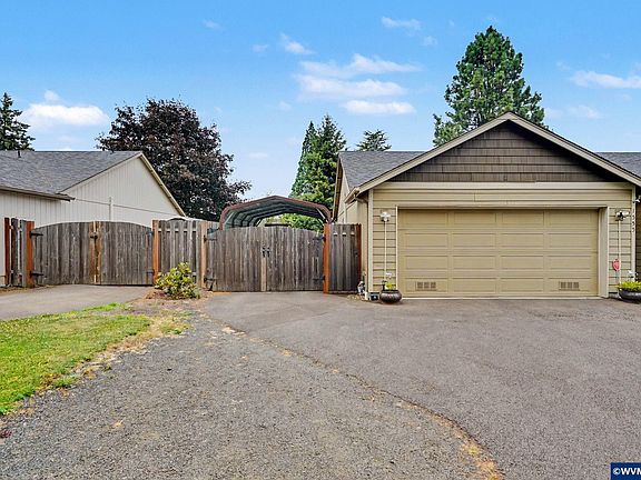 5th image of 1555 Crimson Cap Ln N