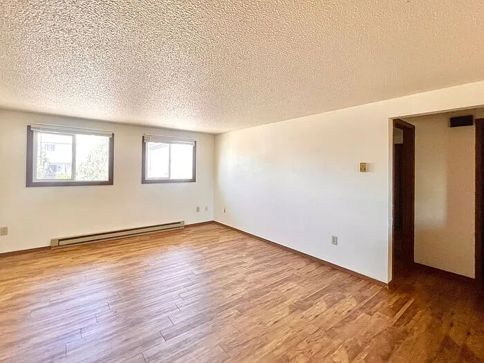 4838 Basswood Dr — Photo 5