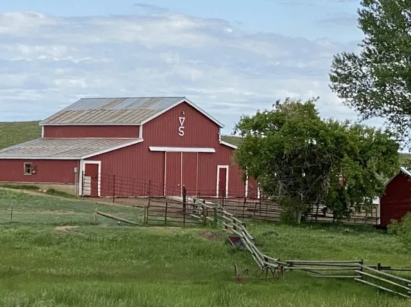 105 Little Fork Rd, Buffalo, WY 82834