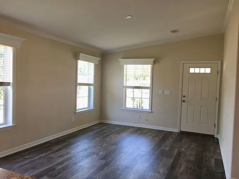 146 Highland Dr #938 — Photo 3