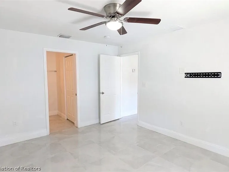 533 Embracer St NW — Photo 8