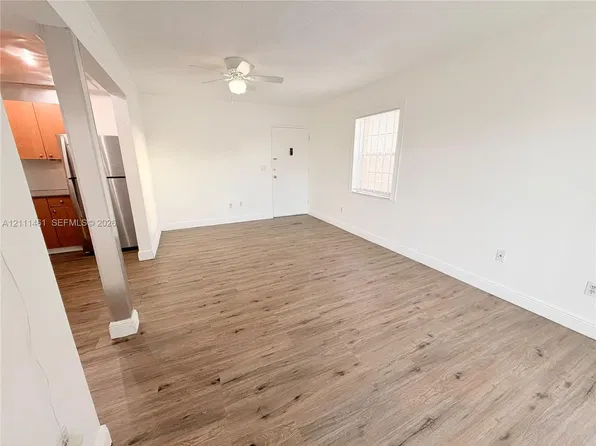 6820 W Flagler St APT 111, Miami, FL 33144