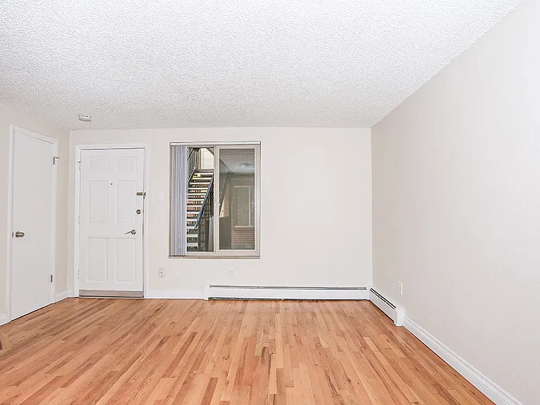 Logan Court — Photo 21