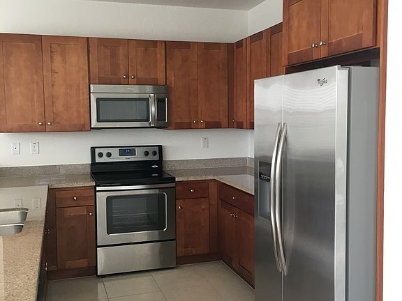 3rd image of 1004 NW 99th Ave