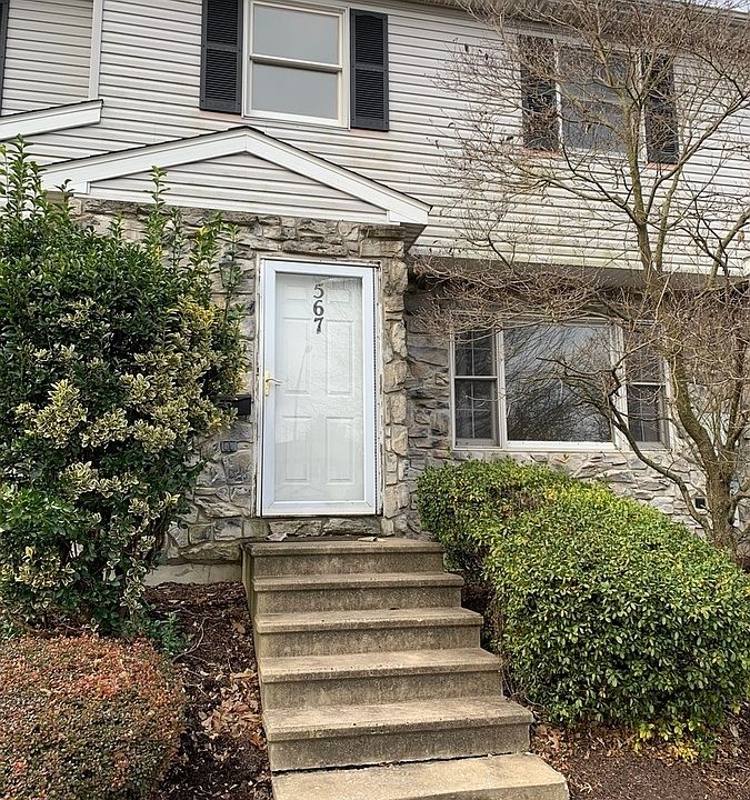 1st image of 567 E Linden St