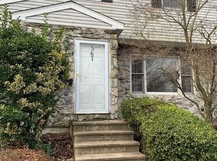 567 E Linden St, Fleetwood, PA 19522