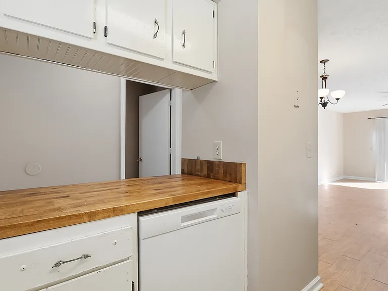 907 Ash Street Ext #B — Photo 10