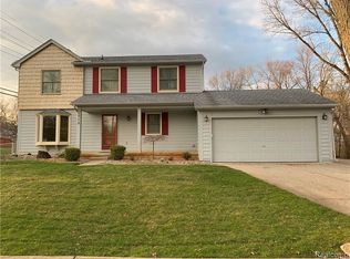 6958 Playfair Ter, West Bloomfield, MI 48323