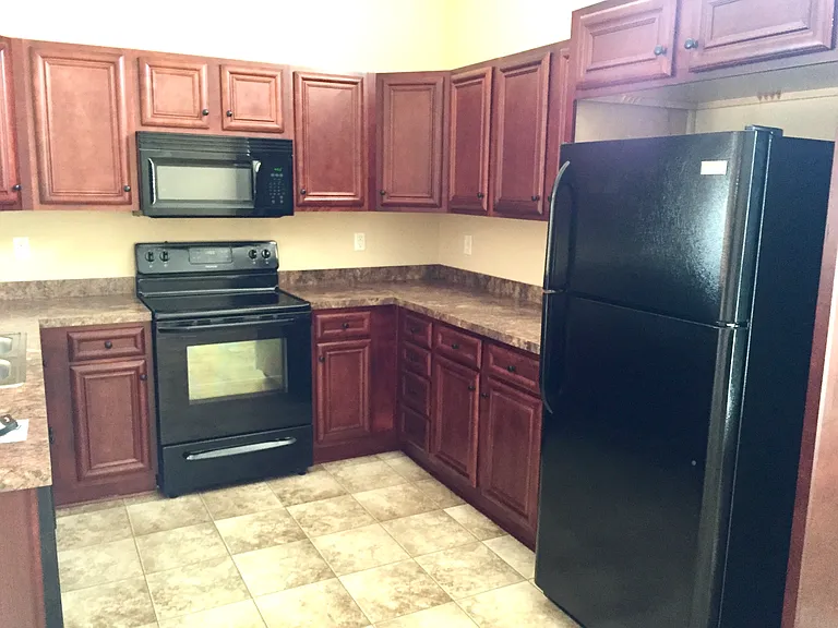 505 Bagley Dr — Photo 2
