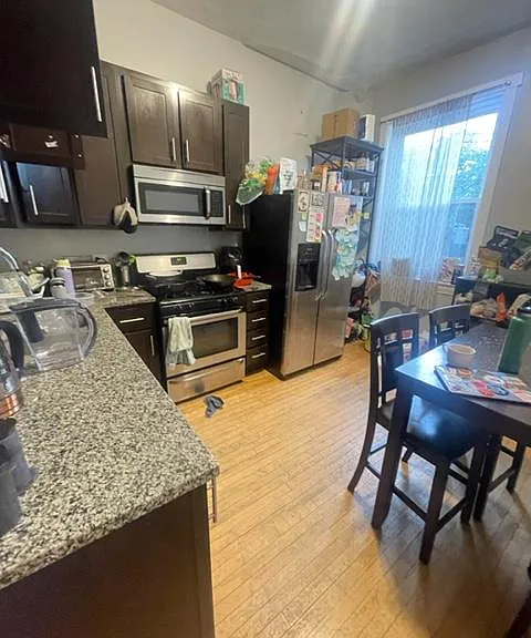 1022 W Belmont Ave #3 — Photo 1