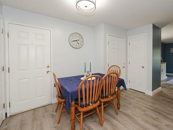 4th image of 7 Northbrook Drive #704