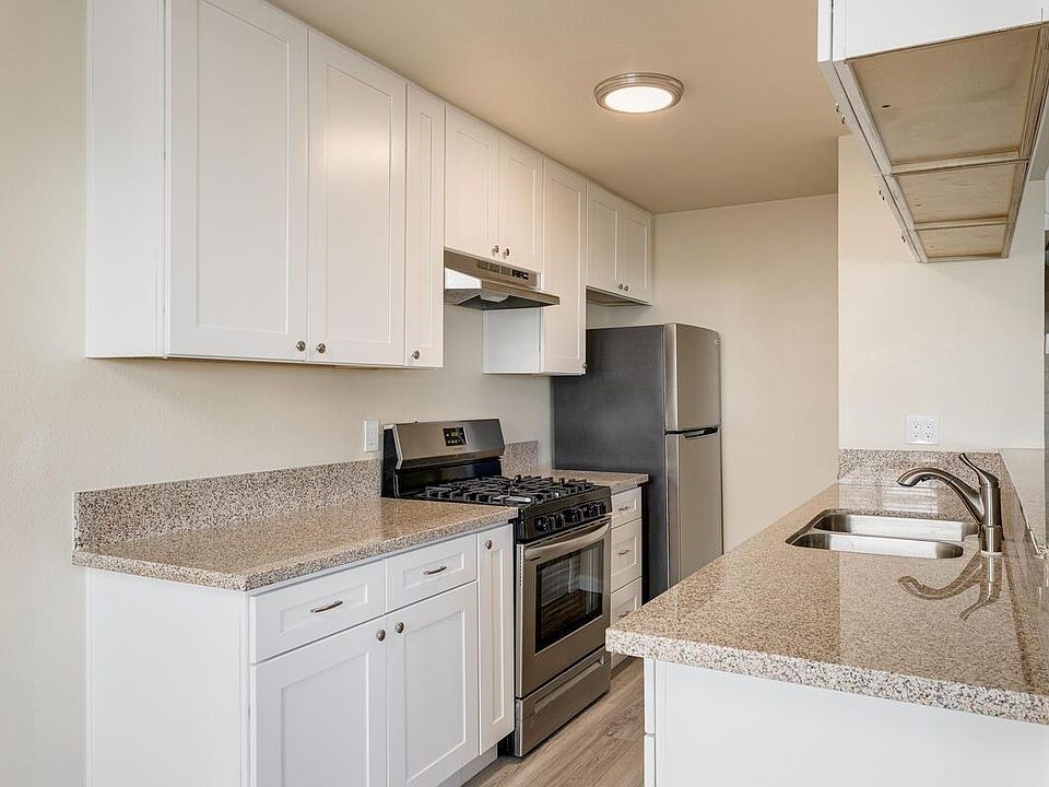 1st image of 3552 Opal Dr APT 3