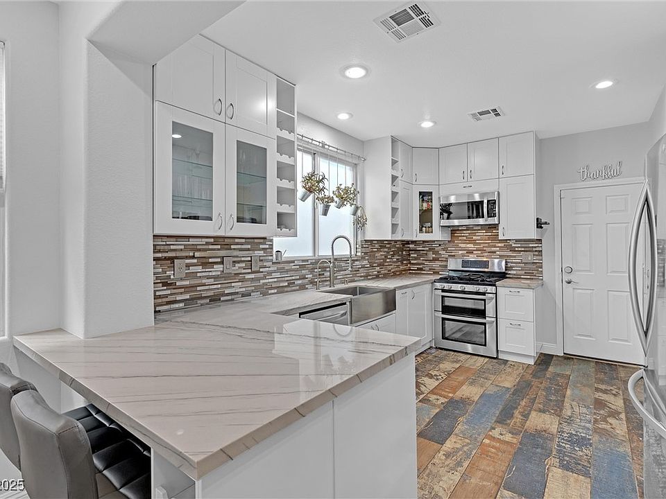 1st image of 11908 Love Orchid Ln