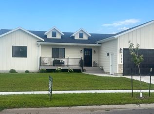 811 S Ibis St, Aberdeen, SD 57401