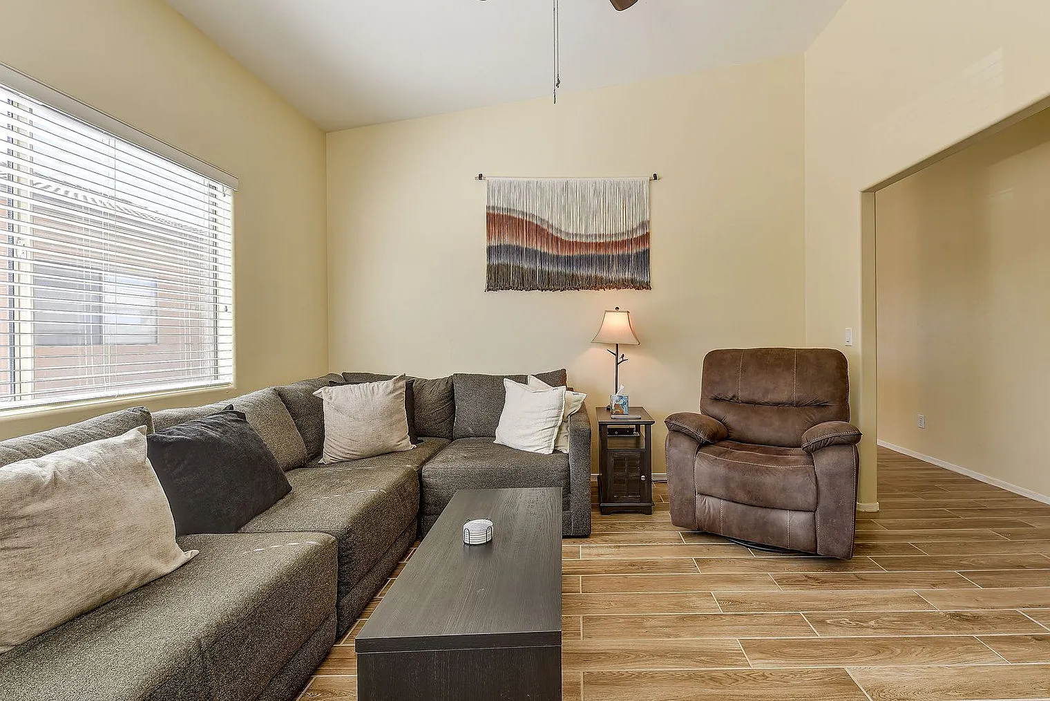 2 bed, 2.0 bath, 1679 sqft, $3,128 — Photo 2