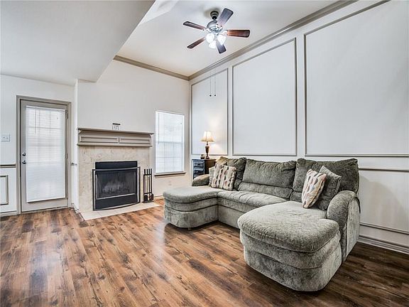 2nd image of 3912 Fernando Dr