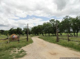 2739 Odaniel Rd, Seguin, TX 78155