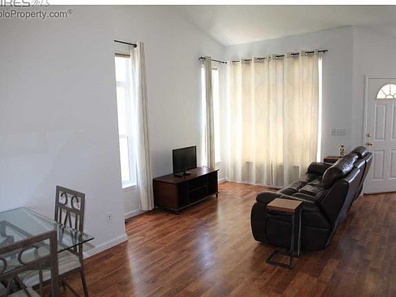 Living room with Vaulted Ceilings