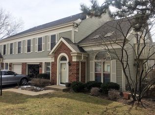 2524 Hunter Dr, Arlington Heights, IL 60004