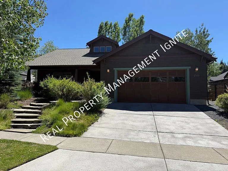 2955 NW Bordeaux Ln — Photo 1