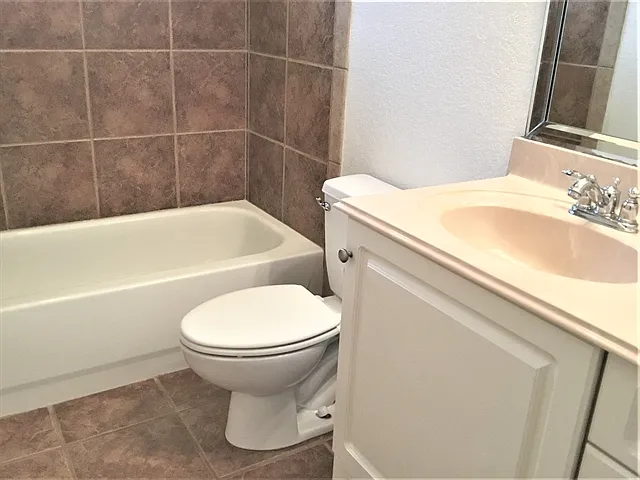 2322 Sean St — Photo 12
