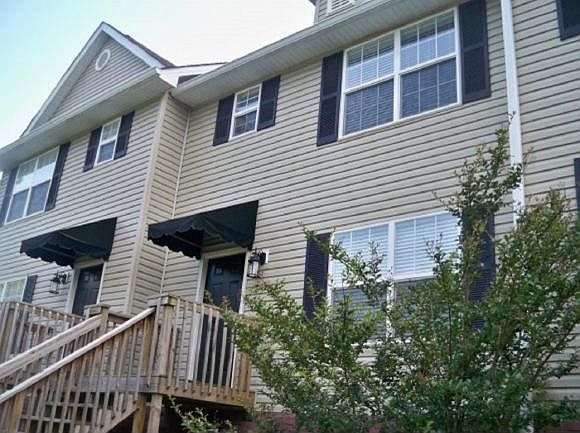 1st image of 617 Hazel St APT 202