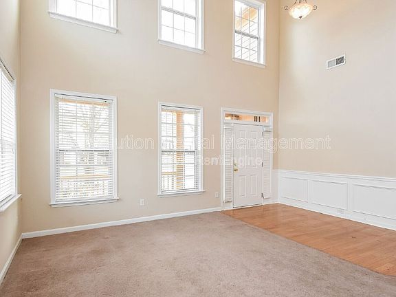 4th image of 4032 Duran Ln