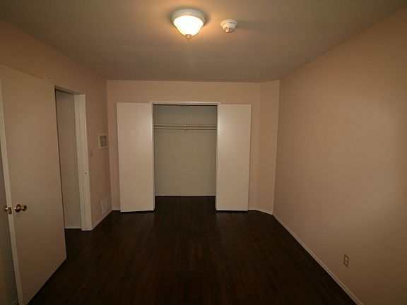 5th image of 5319 Whitsett Ave APT 2