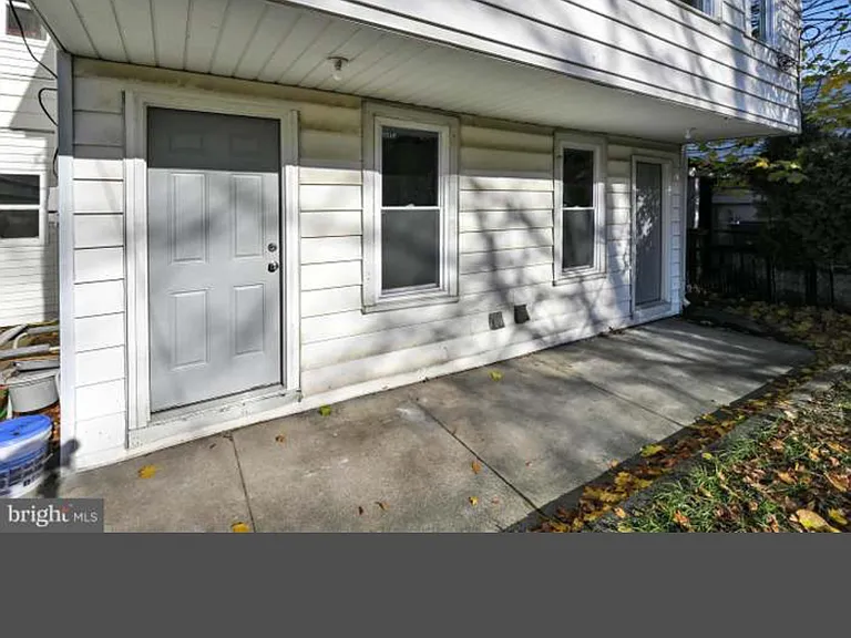 1506 Walnut St — Photo 14