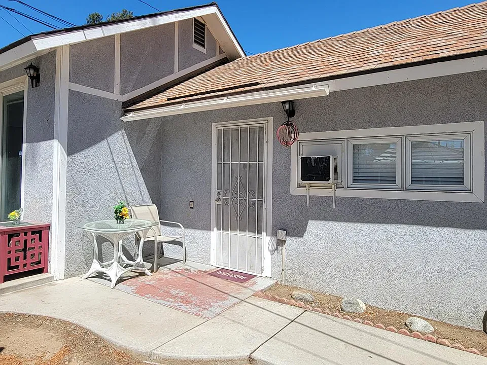 1639 N San Gorgonio Ave
