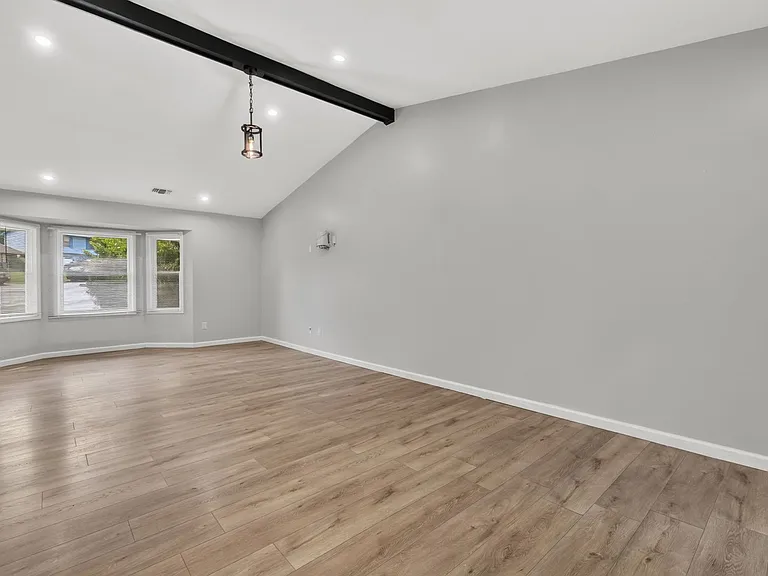 2136 Sara Ashley Way — Photo 14
