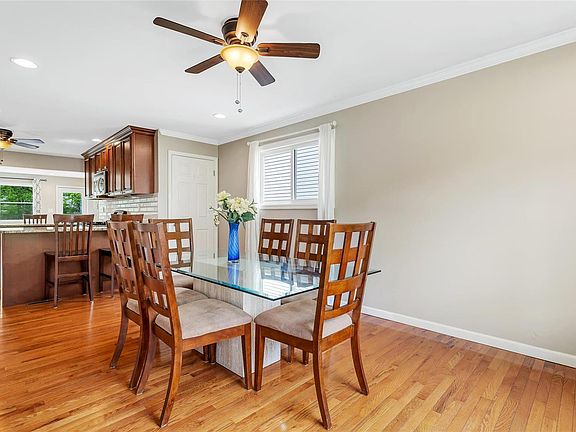 2nd image of 216 Midway Ave