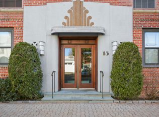 15 Lafayette Ct APT 6D, Greenwich, CT 06830